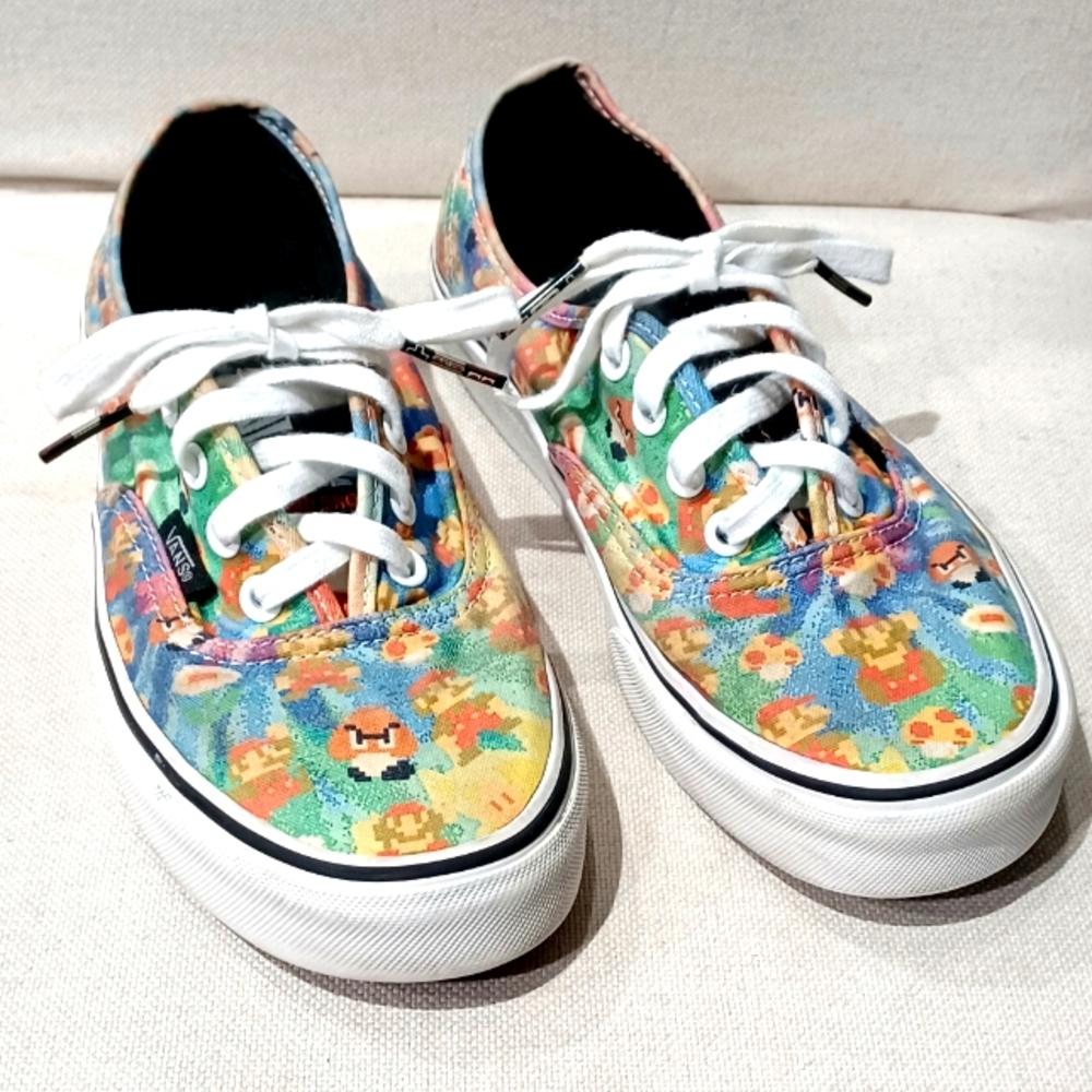 💥Vans LIMITED EDITION Super Mario Bros 💥 unisex size U.S. men 5.5 women 7.0